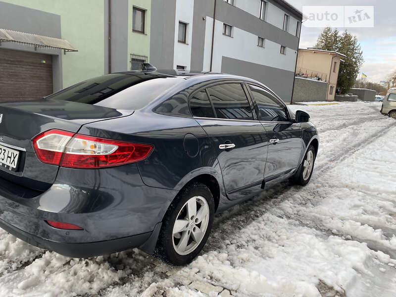 Седан Renault Fluence 2010 в Івано-Франківську