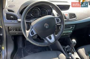 Седан Renault Fluence 2010 в 