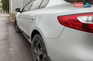 Седан Renault Fluence 2015 в 