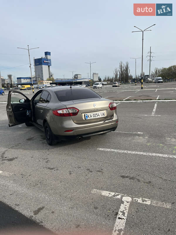 Седан Renault Fluence 2014 в Киеве