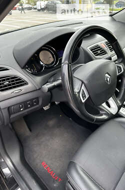 Седан Renault Fluence 2011 в Киеве