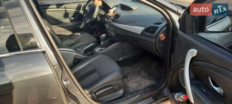 Седан Renault Fluence 2010 в Ровно