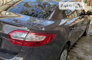 Седан Renault Fluence 2013 в 
