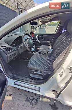 Седан Renault Fluence 2011 в 