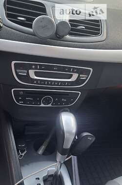Седан Renault Fluence 2012 в 