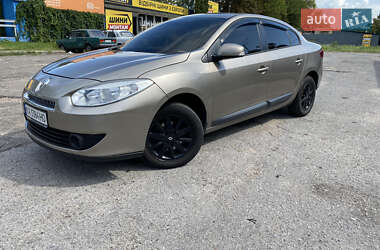 Седан Renault Fluence 2011 в 