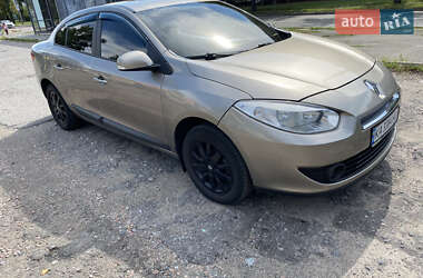 Седан Renault Fluence 2011 в 