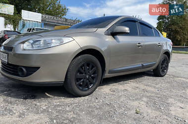 Седан Renault Fluence 2011 в 