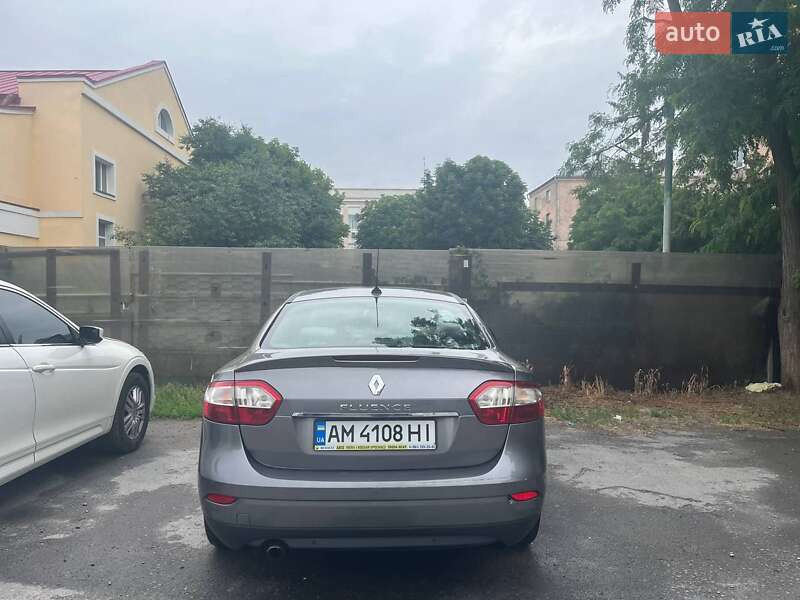 Седан Renault Fluence 2009 в 