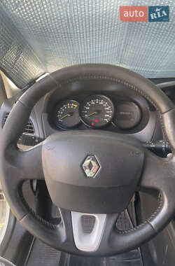 Седан Renault Fluence 2012 в 