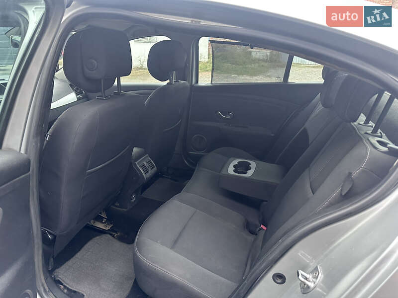 Седан Renault Fluence 2010 в Луцке