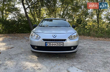 Седан Renault Fluence 2011 в 