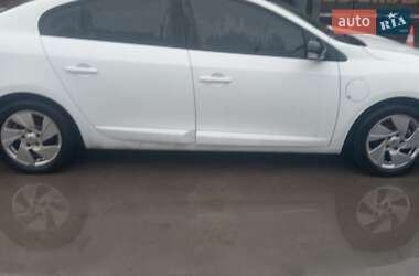 Седан Renault Fluence 2012 в 