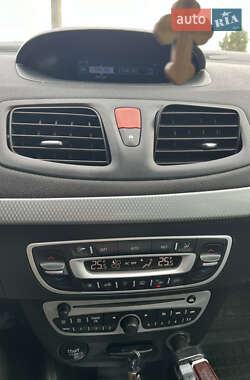 Седан Renault Fluence 2010 в 