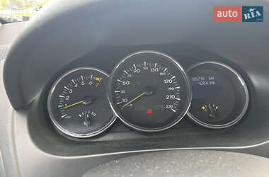 Седан Renault Fluence 2010 в 