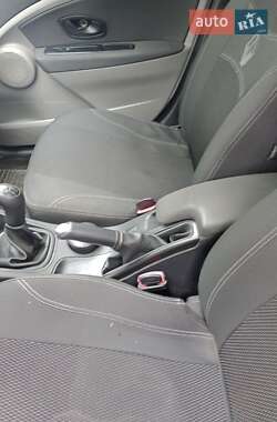 Седан Renault Fluence 2011 в Сумах