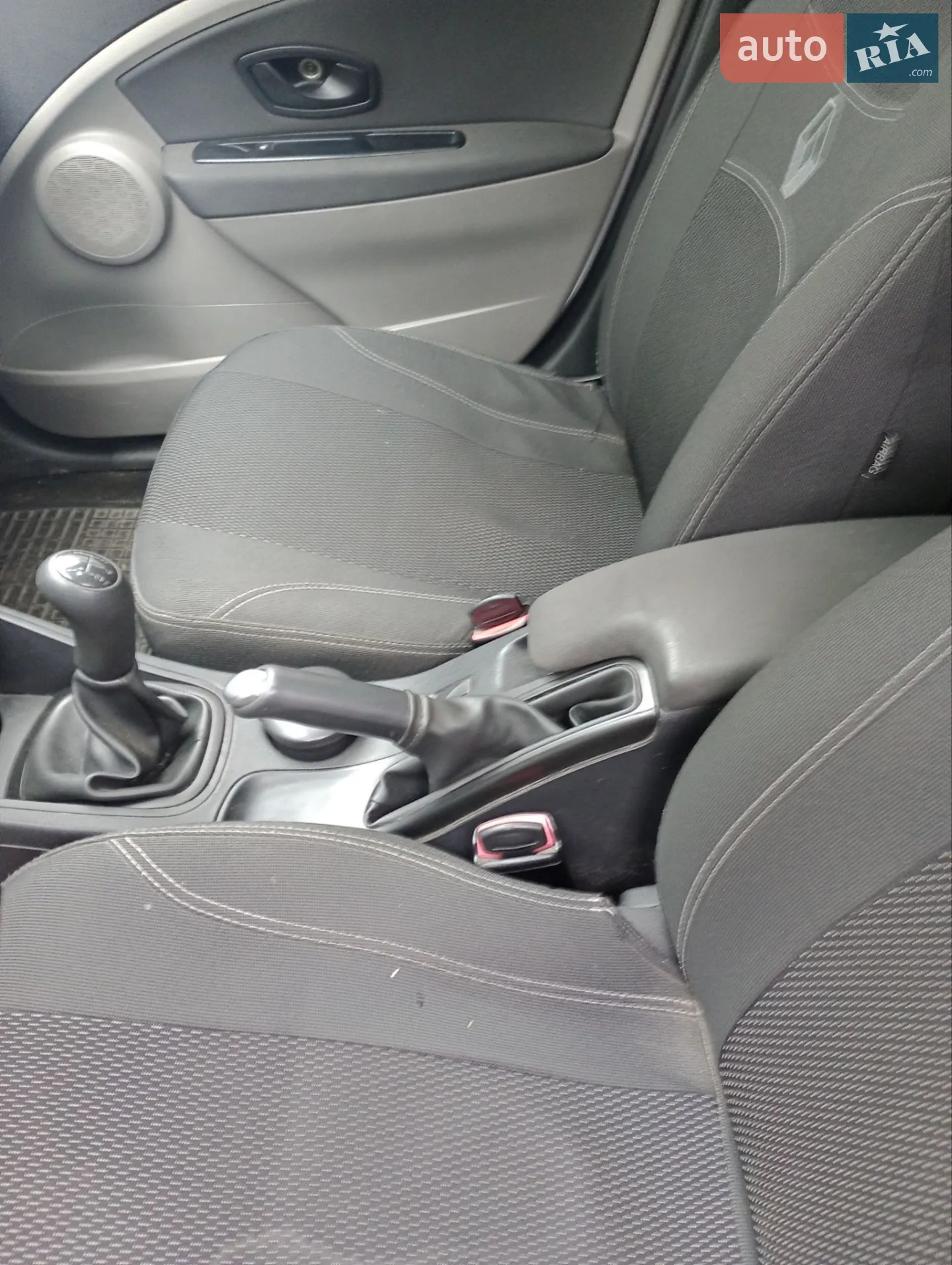 2011 Renault Fluence - мініатюра 3