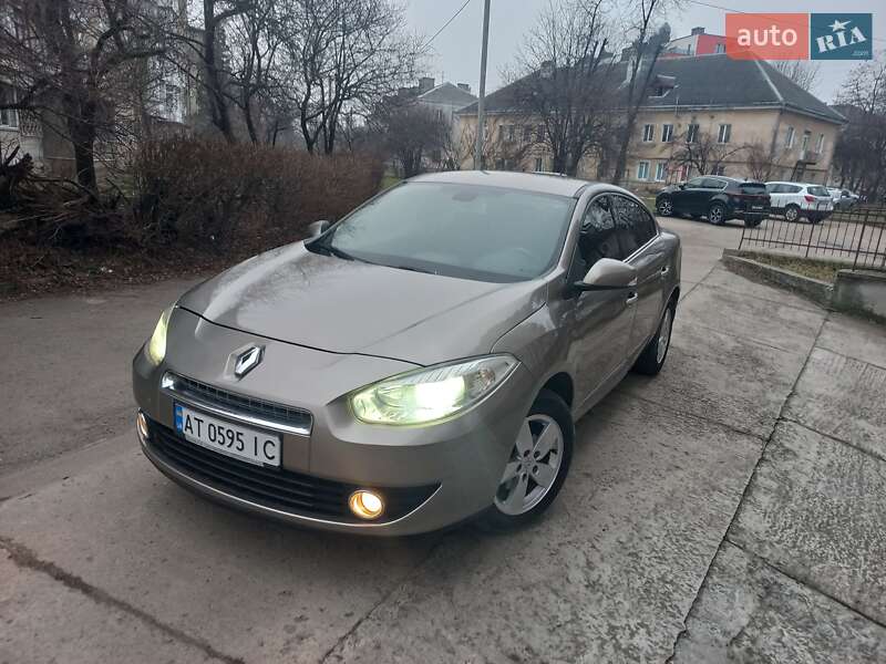 Седан Renault Fluence 2011 в Ивано-Франковске