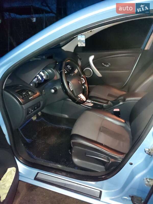 Седан Renault Fluence 2012 в Івано-Франківську