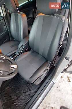 Седан Renault Fluence 2009 в 