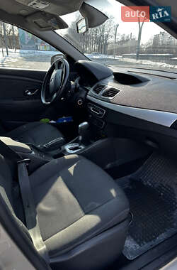 Седан Renault Fluence 2010 в 