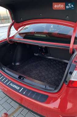 Седан Renault Fluence 2010 в 