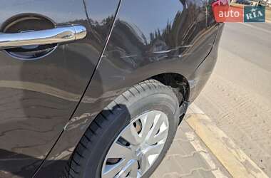 Седан Renault Fluence 2012 в 
