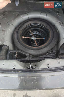 Седан Renault Fluence 2011 в 