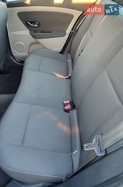 Седан Renault Fluence 2012 в 