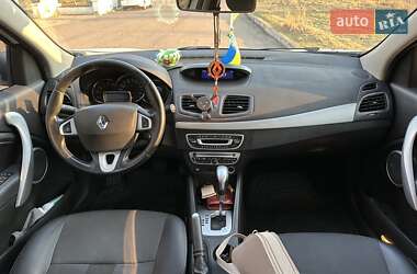 Седан Renault Fluence 2011 в 