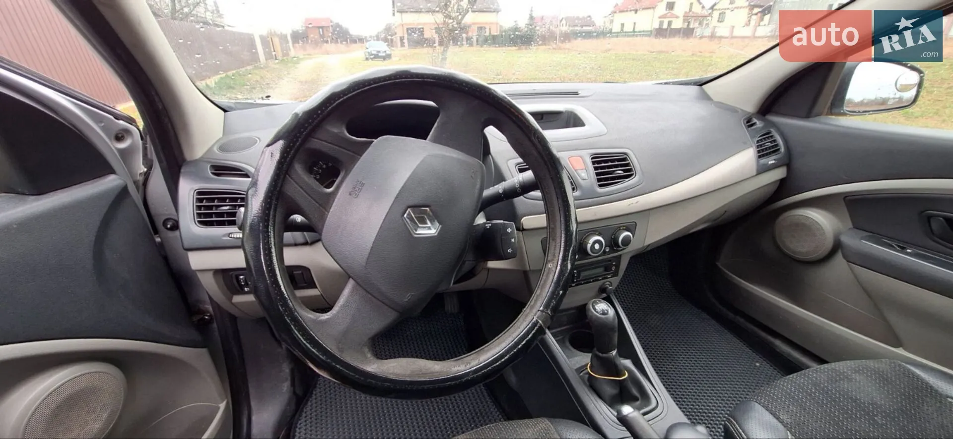 2010 Renault Fluence - мініатюра 7