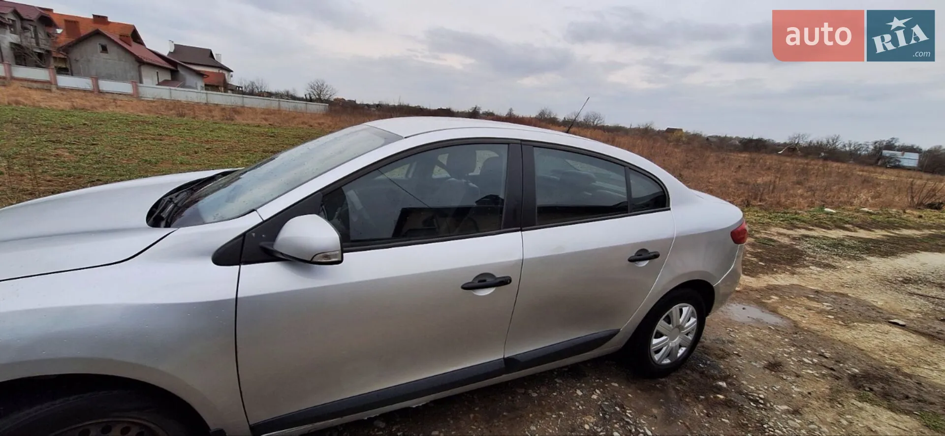 2010 Renault Fluence - мініатюра 2
