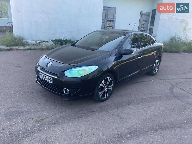 Седан Renault Fluence 2011 в 