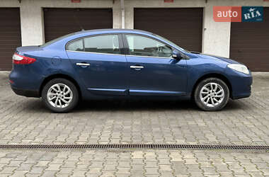 Седан Renault Fluence 2011 в 