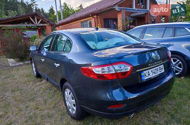 Седан Renault Fluence 2011 в 