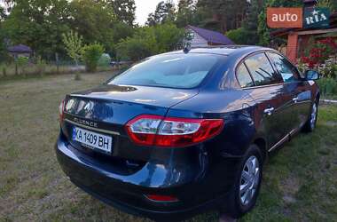 Седан Renault Fluence 2011 в 