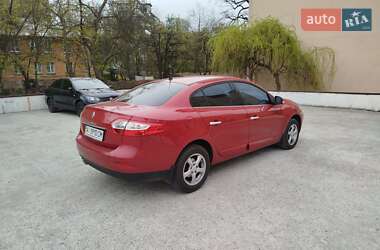 Седан Renault Fluence 2010 в 
