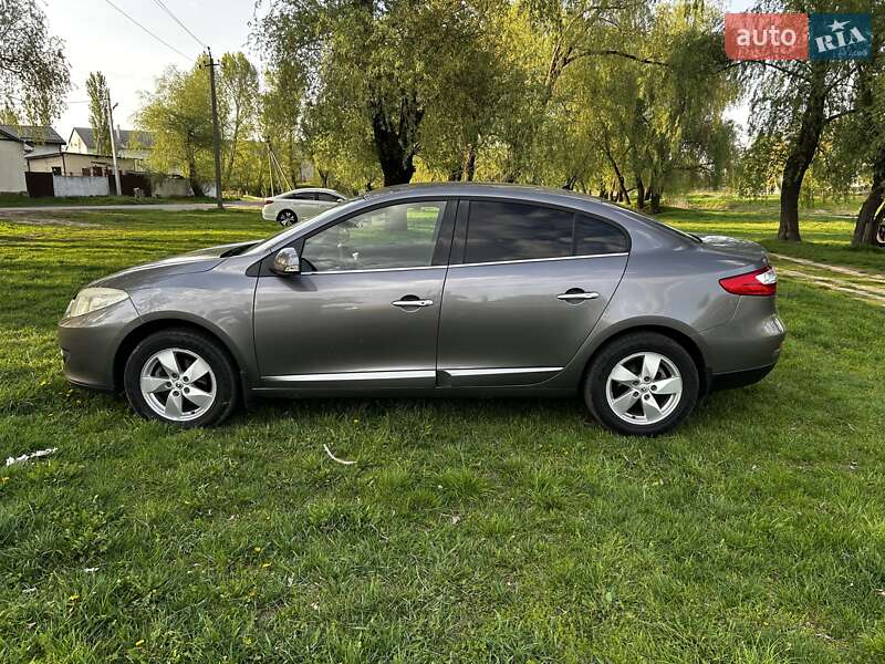 Седан Renault Fluence 2011 в Борисполі
