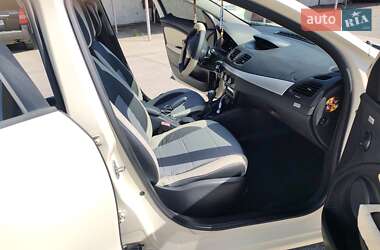 Седан Renault Fluence 2013 в 