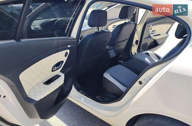 Седан Renault Fluence 2013 в 