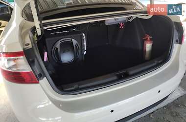 Седан Renault Fluence 2013 в 