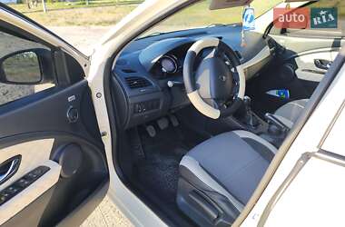 Седан Renault Fluence 2013 в 