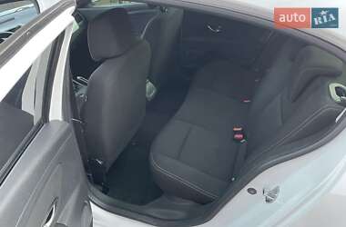 Седан Renault Fluence 2015 в 