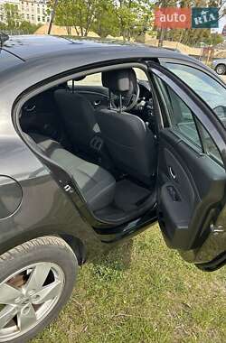 Седан Renault Fluence 2010 в 