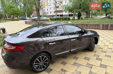 Седан Renault Fluence 2012 в 