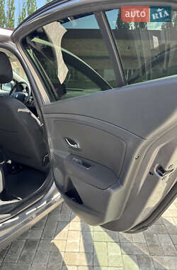 Седан Renault Fluence 2012 в 