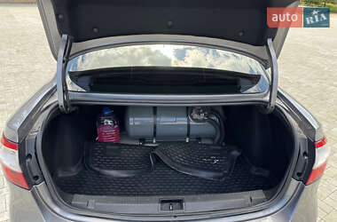 Седан Renault Fluence 2012 в 