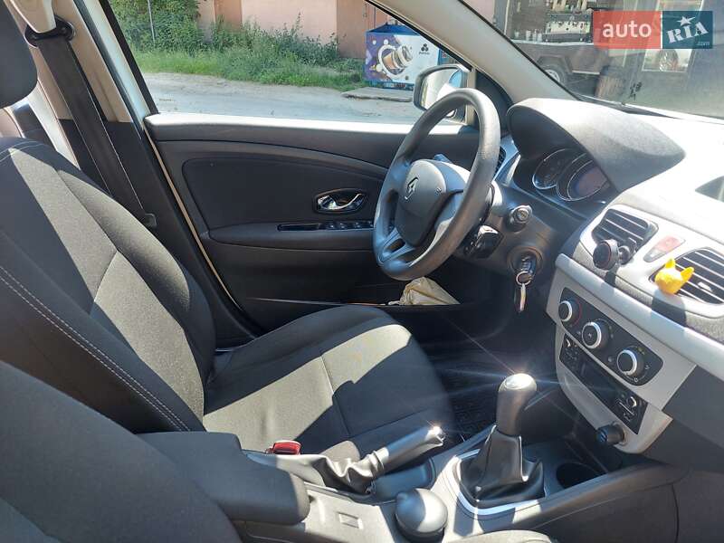 Седан Renault Fluence 2015 в Чернигове