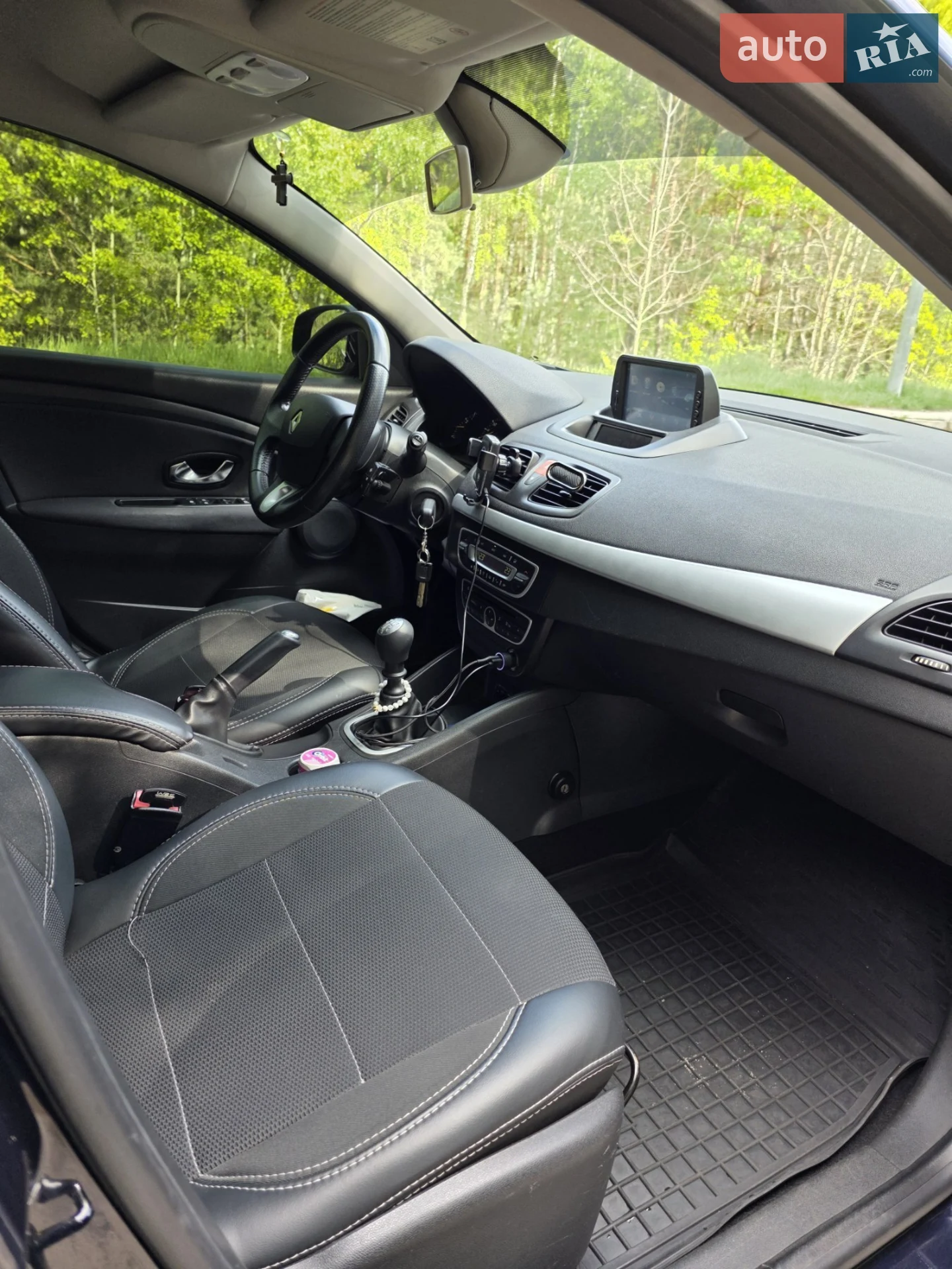 2010 Renault Fluence - мініатюра 10