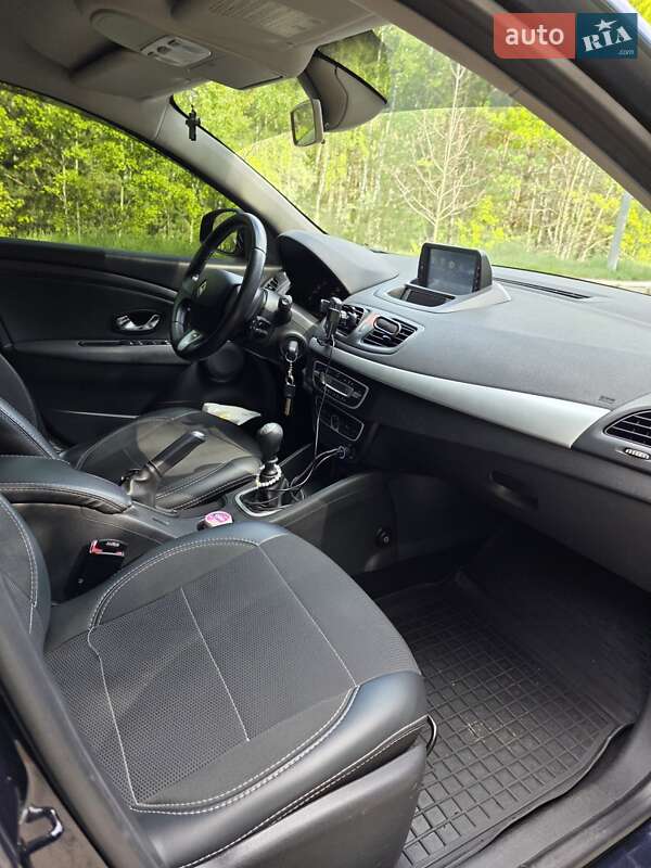 Седан Renault Fluence 2010 в Киеве